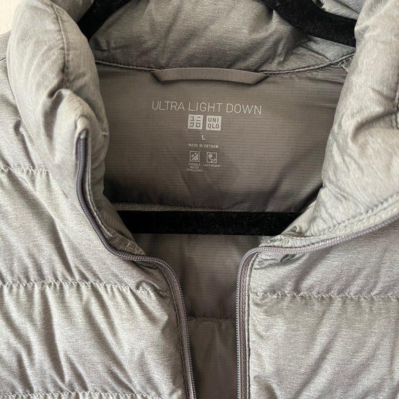 Uniqlo Ultra Light Down Jacket in Silver Gray - Picture 2 of 4